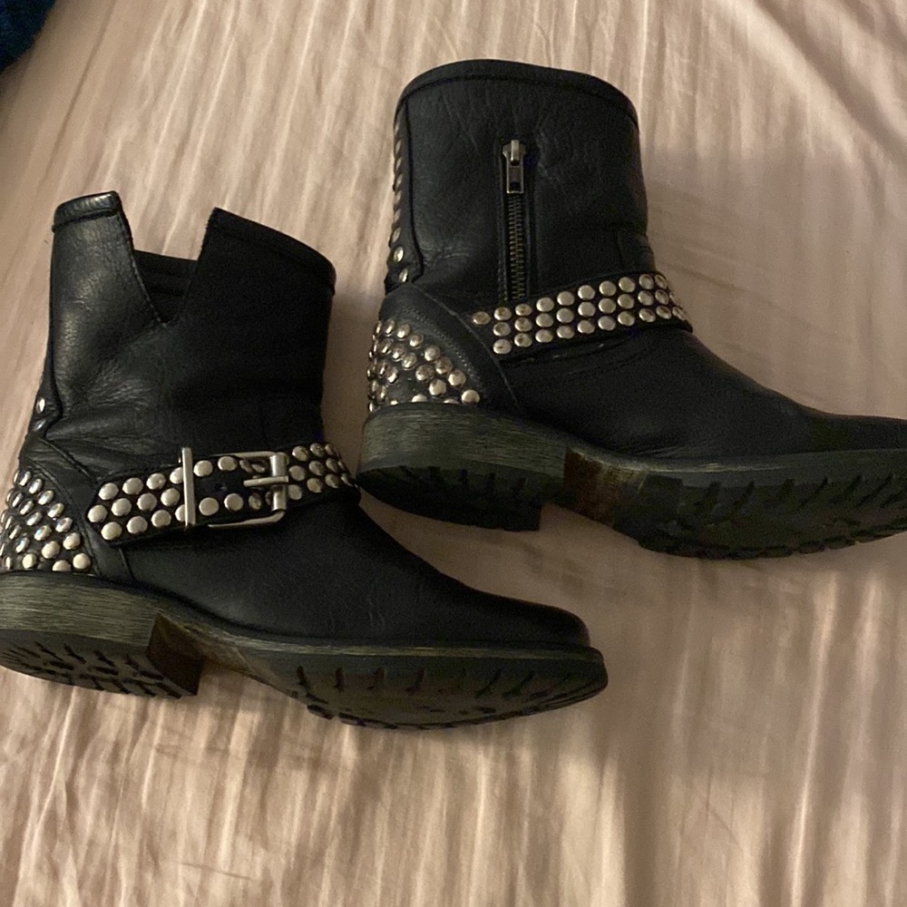 Steve Madden Leather Boots, pre owned - Picture 8 of 10